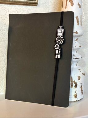 🖤 Chic Designer-Inspired Bookmark + Sleek Notebook Bundle 🖤